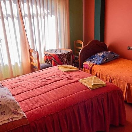 קופקבאנה Olas Del Titicaca Backpackers Hostel מראה חיצוני תמונה