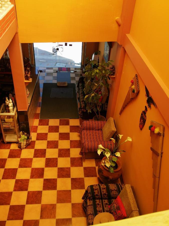 קופקבאנה Olas Del Titicaca Backpackers Hostel מראה חיצוני תמונה