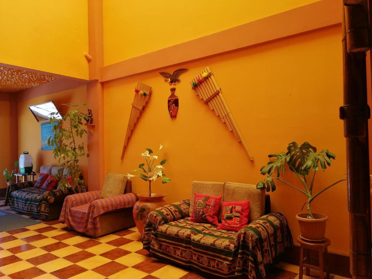 קופקבאנה Olas Del Titicaca Backpackers Hostel מראה חיצוני תמונה