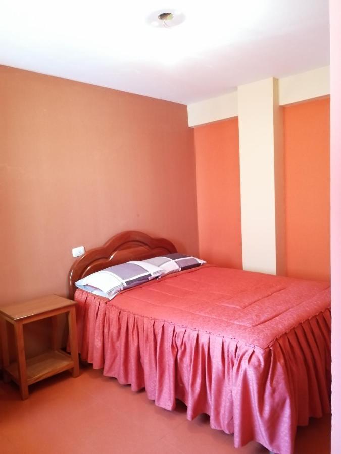קופקבאנה Olas Del Titicaca Backpackers Hostel מראה חיצוני תמונה