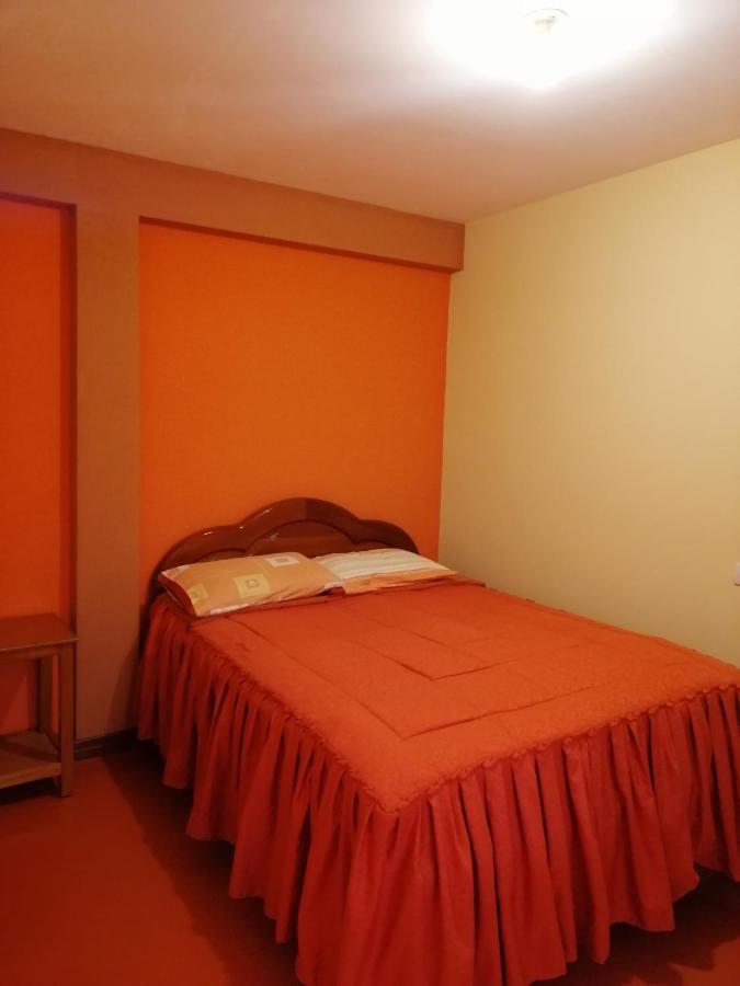 קופקבאנה Olas Del Titicaca Backpackers Hostel מראה חיצוני תמונה