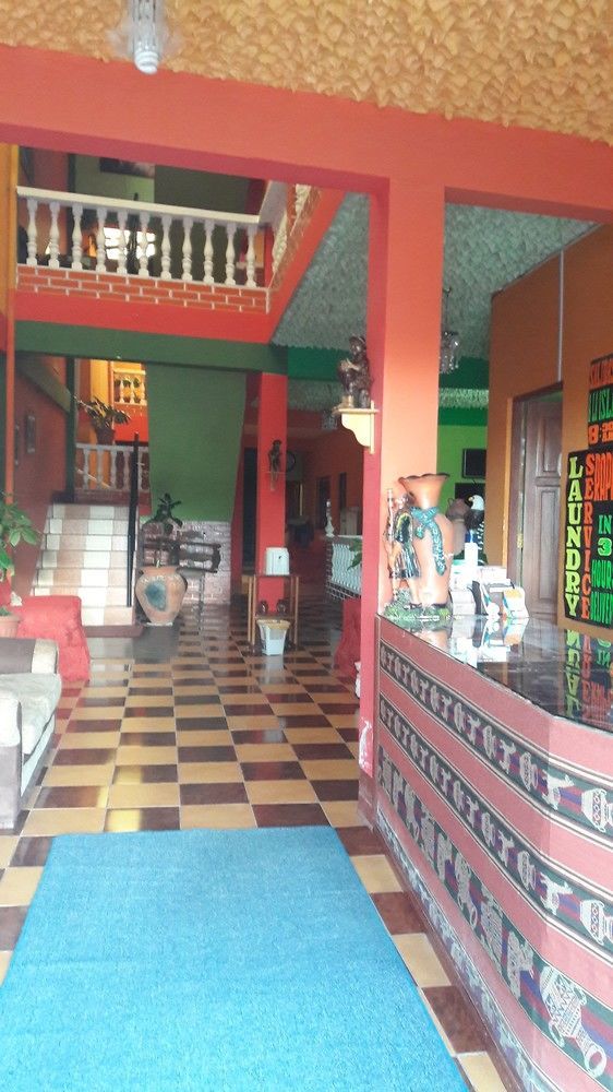 קופקבאנה Olas Del Titicaca Backpackers Hostel מראה חיצוני תמונה