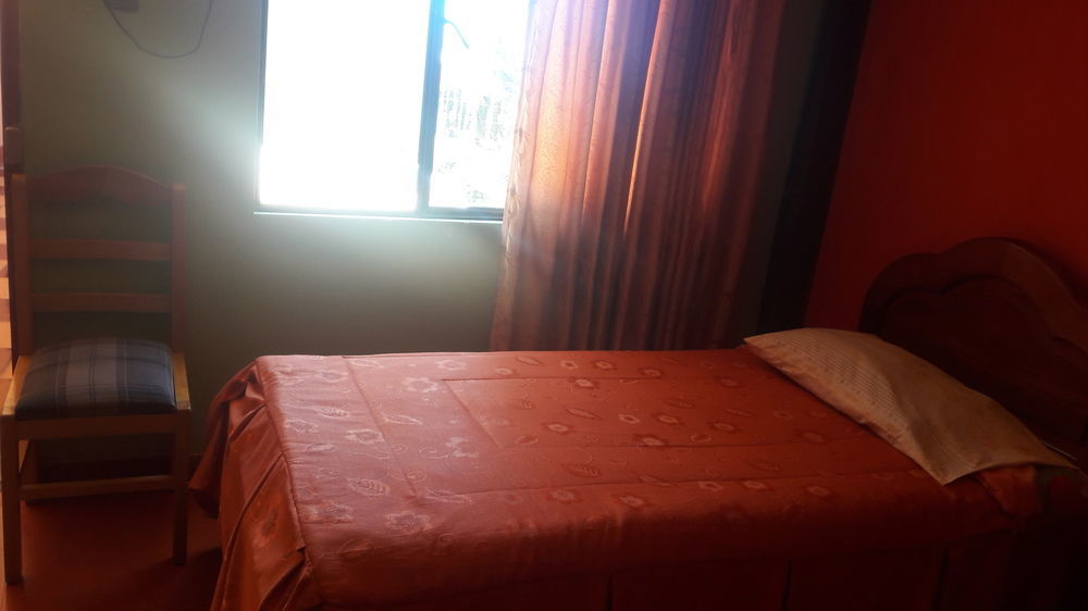 קופקבאנה Olas Del Titicaca Backpackers Hostel מראה חיצוני תמונה