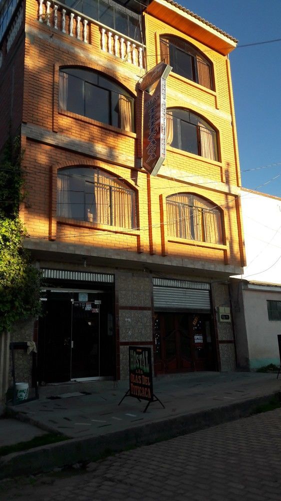 קופקבאנה Olas Del Titicaca Backpackers Hostel מראה חיצוני תמונה