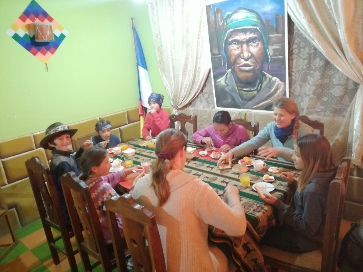 קופקבאנה Olas Del Titicaca Backpackers Hostel מראה חיצוני תמונה