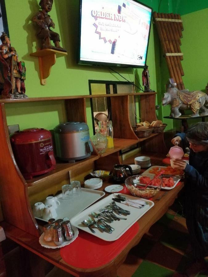קופקבאנה Olas Del Titicaca Backpackers Hostel מראה חיצוני תמונה