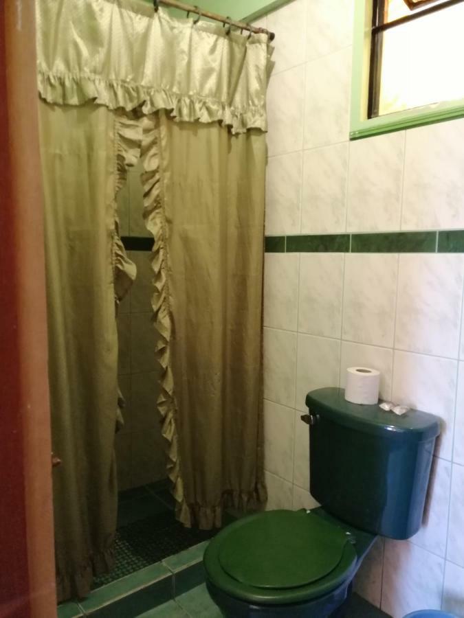 קופקבאנה Olas Del Titicaca Backpackers Hostel מראה חיצוני תמונה