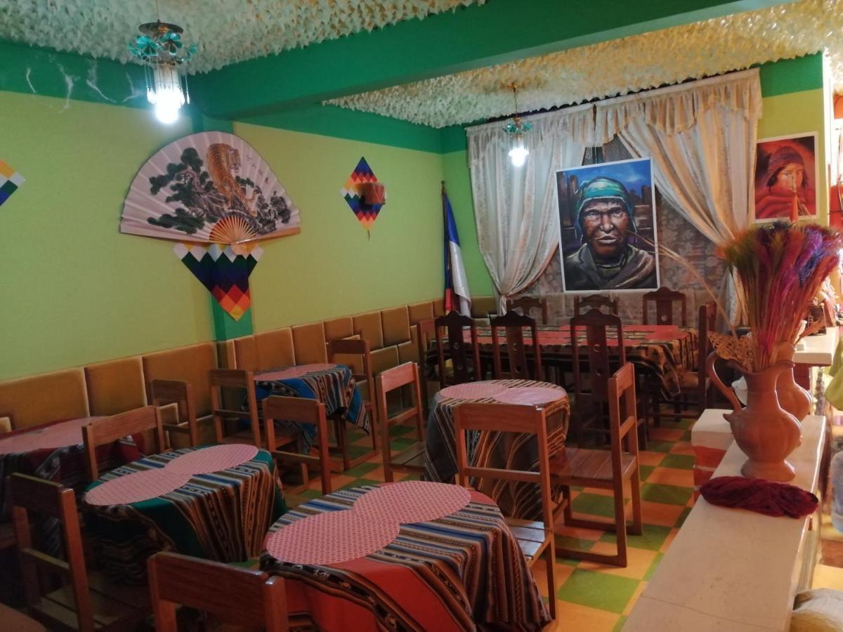 קופקבאנה Olas Del Titicaca Backpackers Hostel מראה חיצוני תמונה